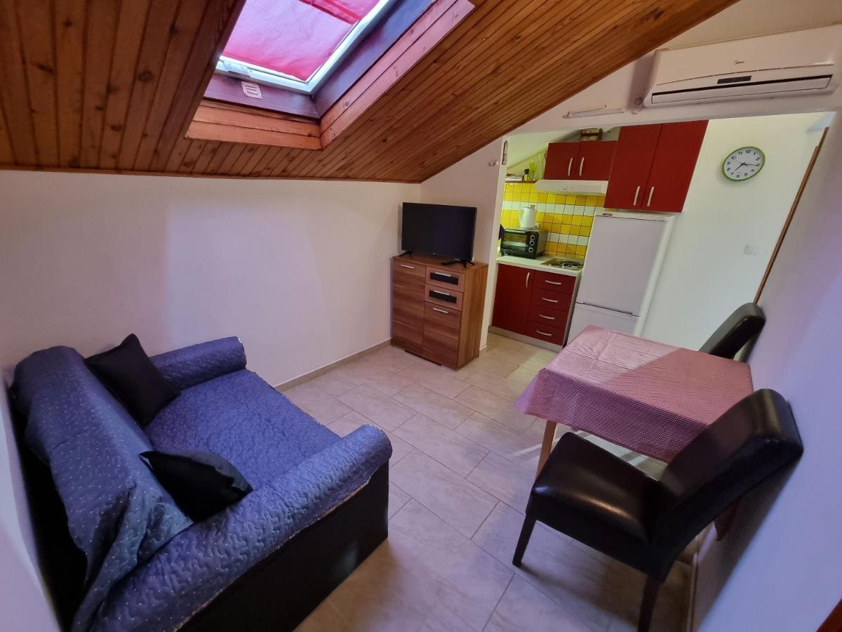 Apartments Banic Postira Luaran gambar