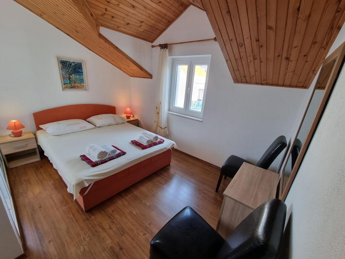 Apartments Banic Postira Luaran gambar