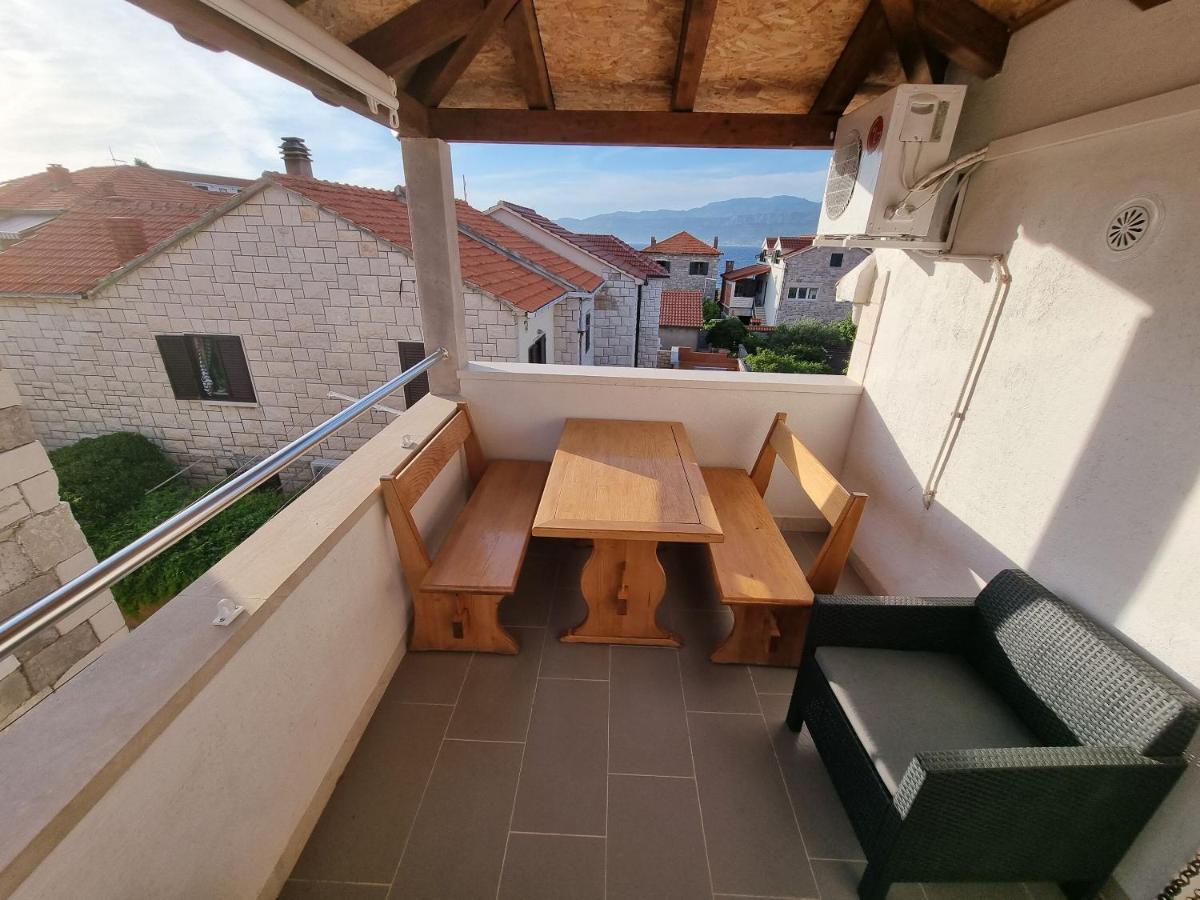 Apartments Banic Postira Luaran gambar