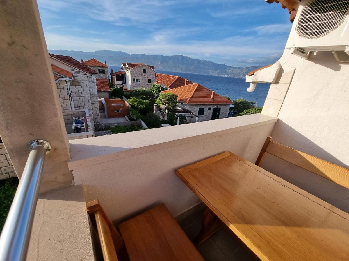 Apartments Banic Postira Luaran gambar