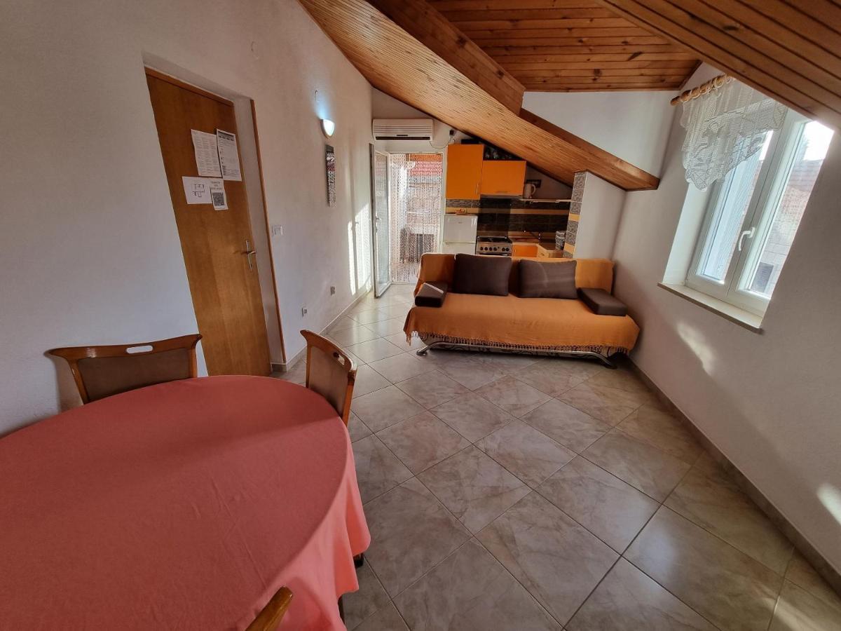 Apartments Banic Postira Luaran gambar