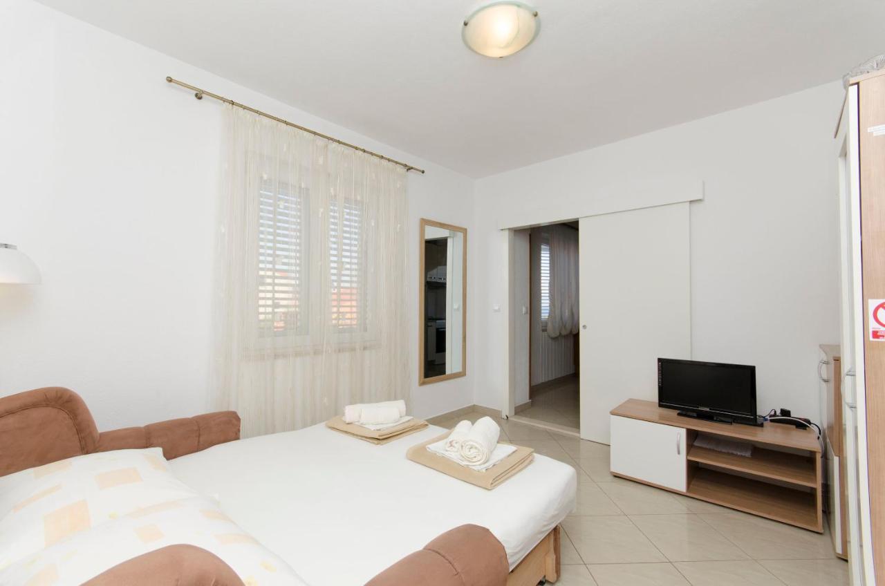 Apartments Banic Postira Luaran gambar