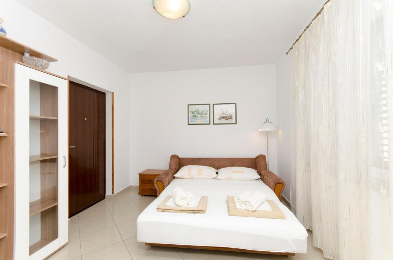 Apartments Banic Postira Luaran gambar