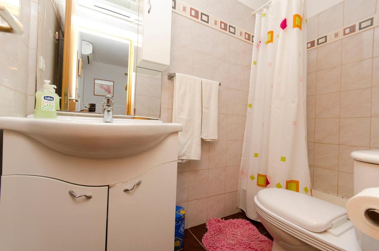 Apartments Banic Postira Luaran gambar