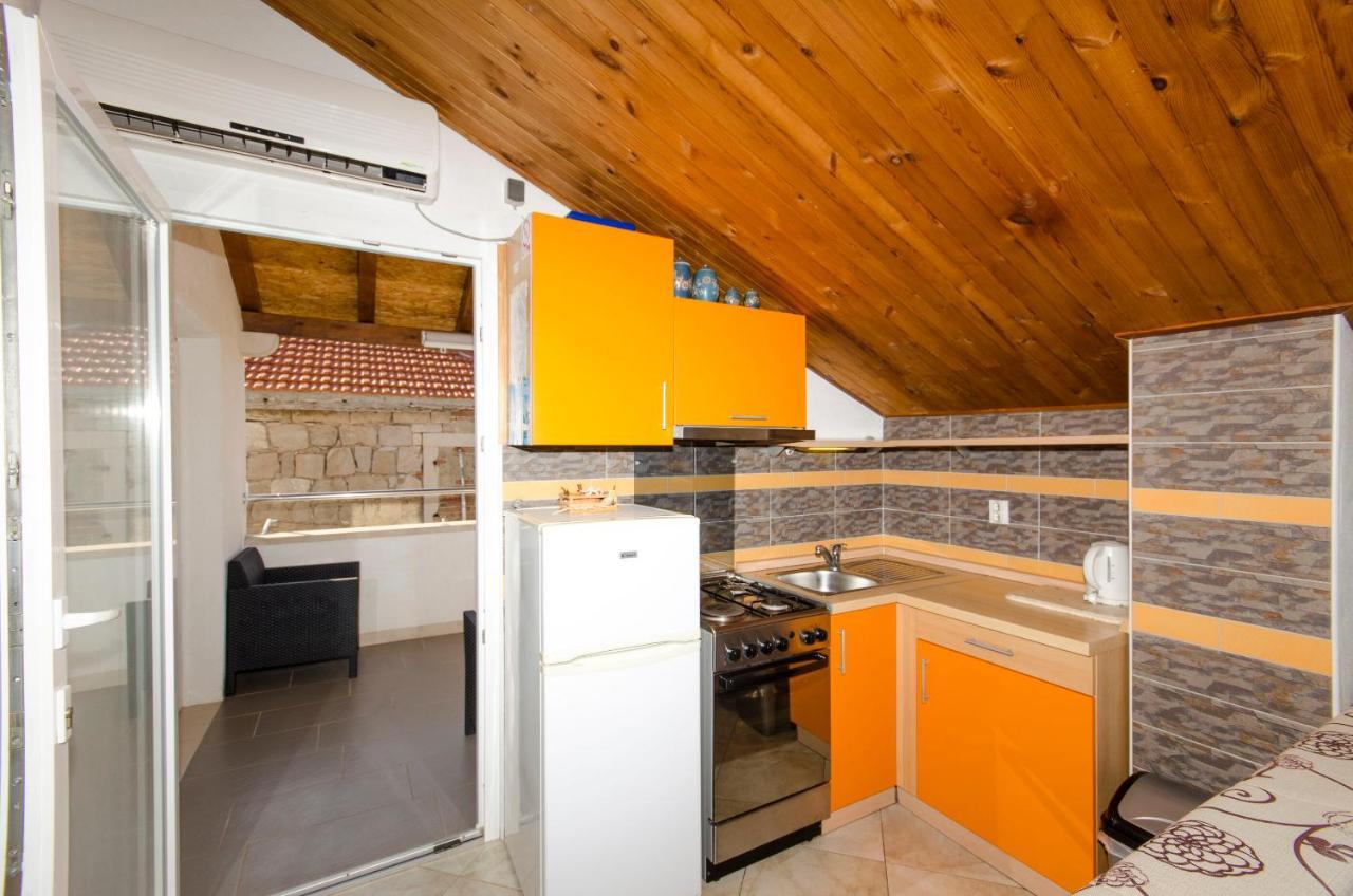 Apartments Banic Postira Luaran gambar