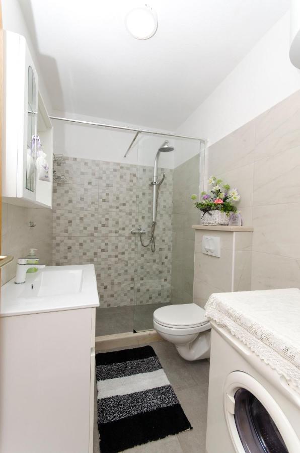 Apartments Banic Postira Luaran gambar