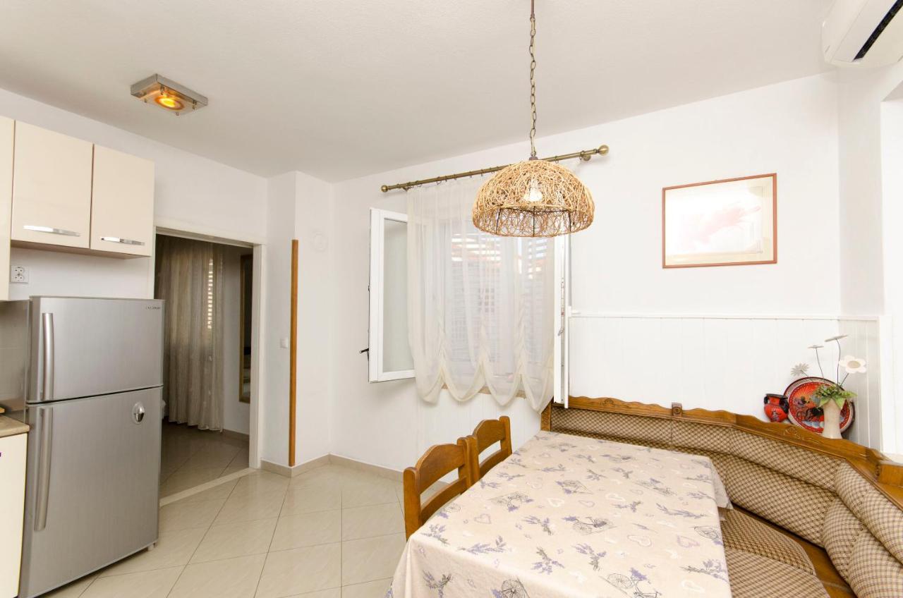 Apartments Banic Postira Luaran gambar